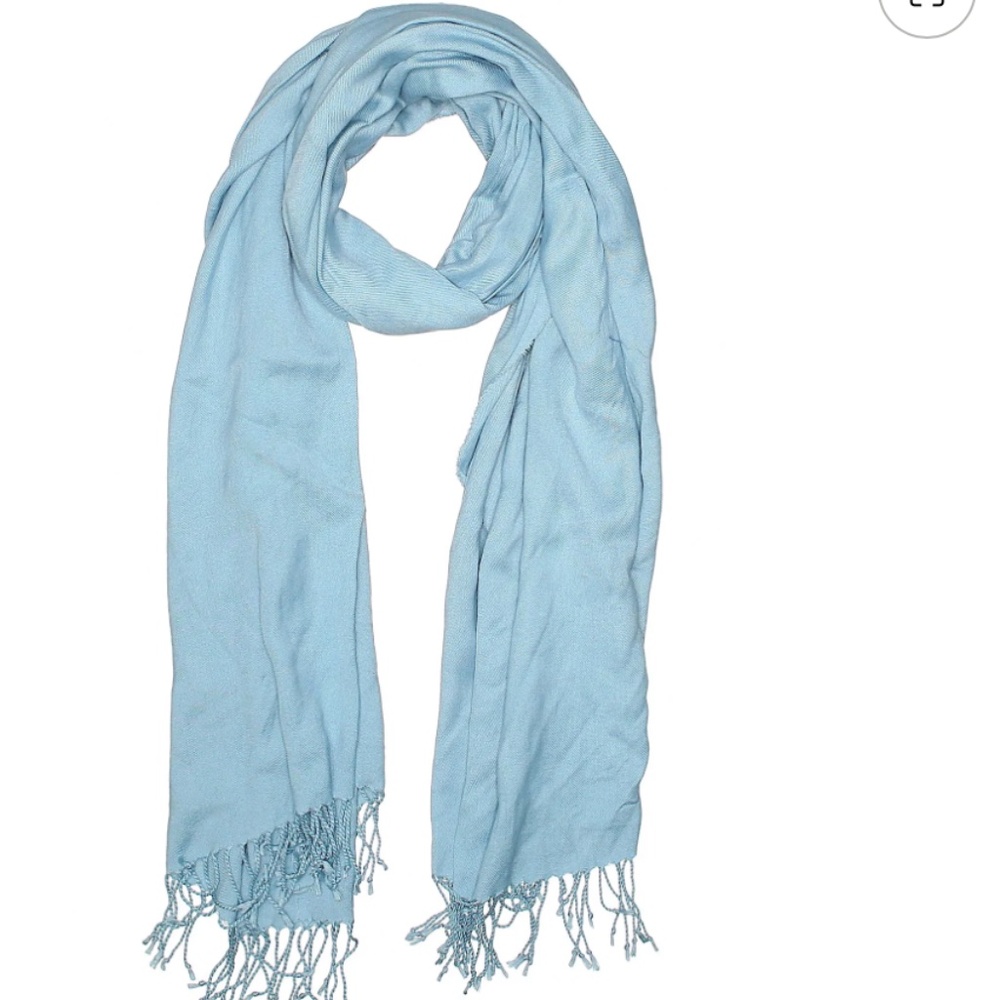 Scarf. Light blue. One size.